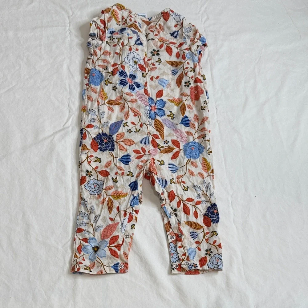 NEW WITH TAGS Mixed Pattern Baby Outfit Bundle - Floral, Sea Life & Daisy Prints